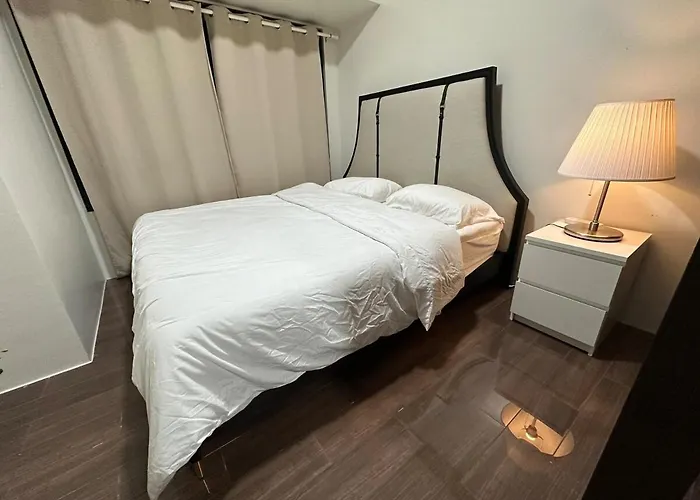 Apartment King Size Bed At Air Residences Condo, Ayala Ave, Makati Manila