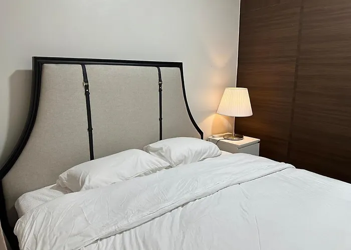 King Size Bed At Air Residences Condo, Ayala Ave, Makati