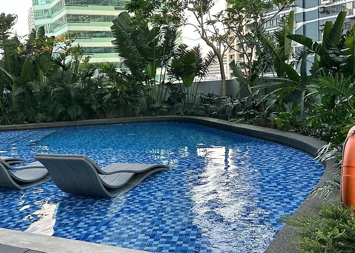 Apartment King Size Bed At Air Residences Condo, Ayala Ave, Makati